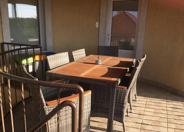 Szabo Vendeghaz Tatil Evi Zamárdi